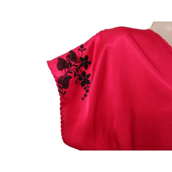 Sabrina by Mervyns Raspberry Black Embroidered Flower Short Robe Large GUC - Picture 8 of 16